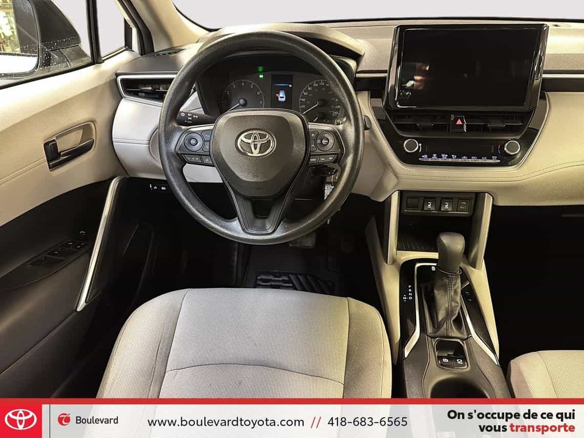 2023 Toyota Corolla Cross L - Image 20