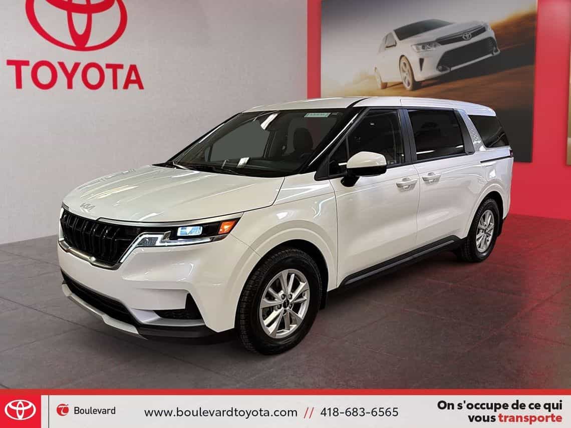 2024 Kia Carnival Lx - Image 1