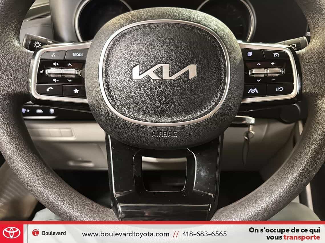 2024 Kia Carnival Lx - Image 20
