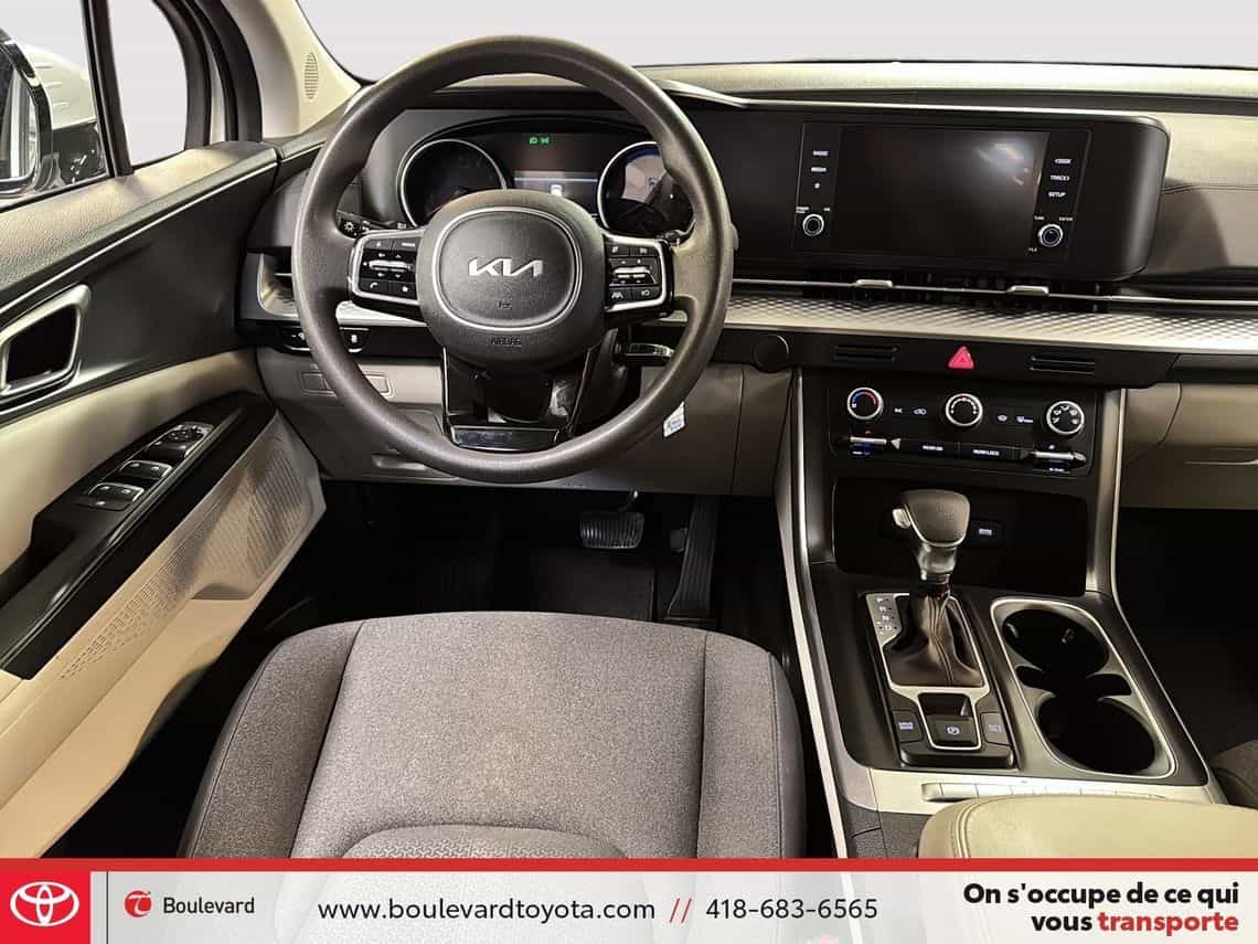 2024 Kia Carnival Lx - Image 32