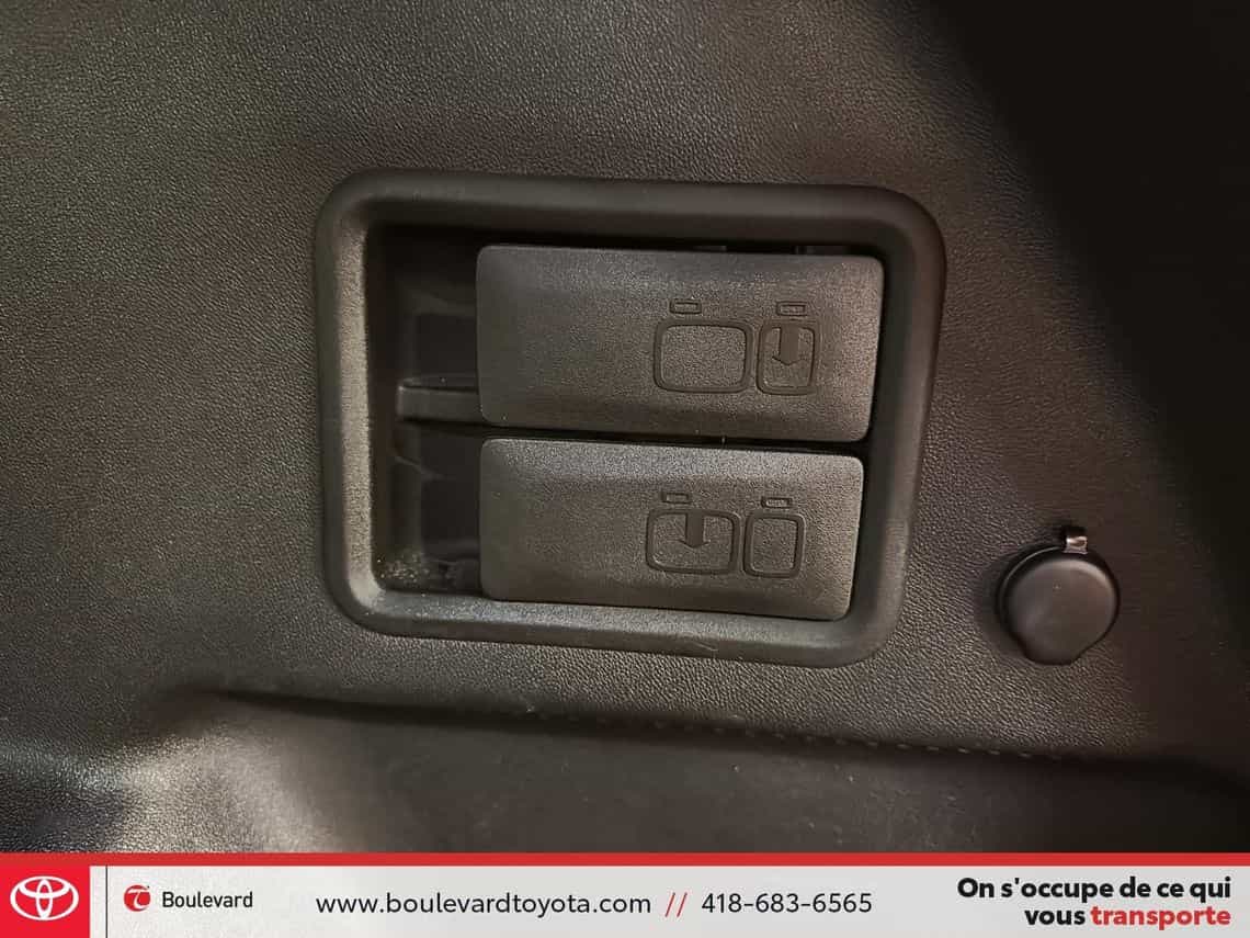 2024 Chevrolet Equinox Lt - Image 24