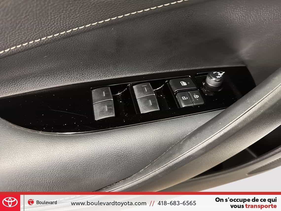 2023 Toyota Corolla L - Image 9