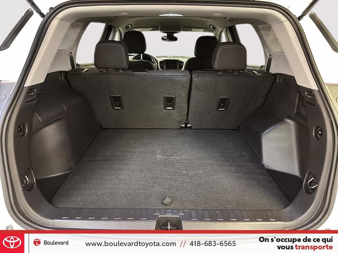 2024 GMC Terrain Sle - Image 38