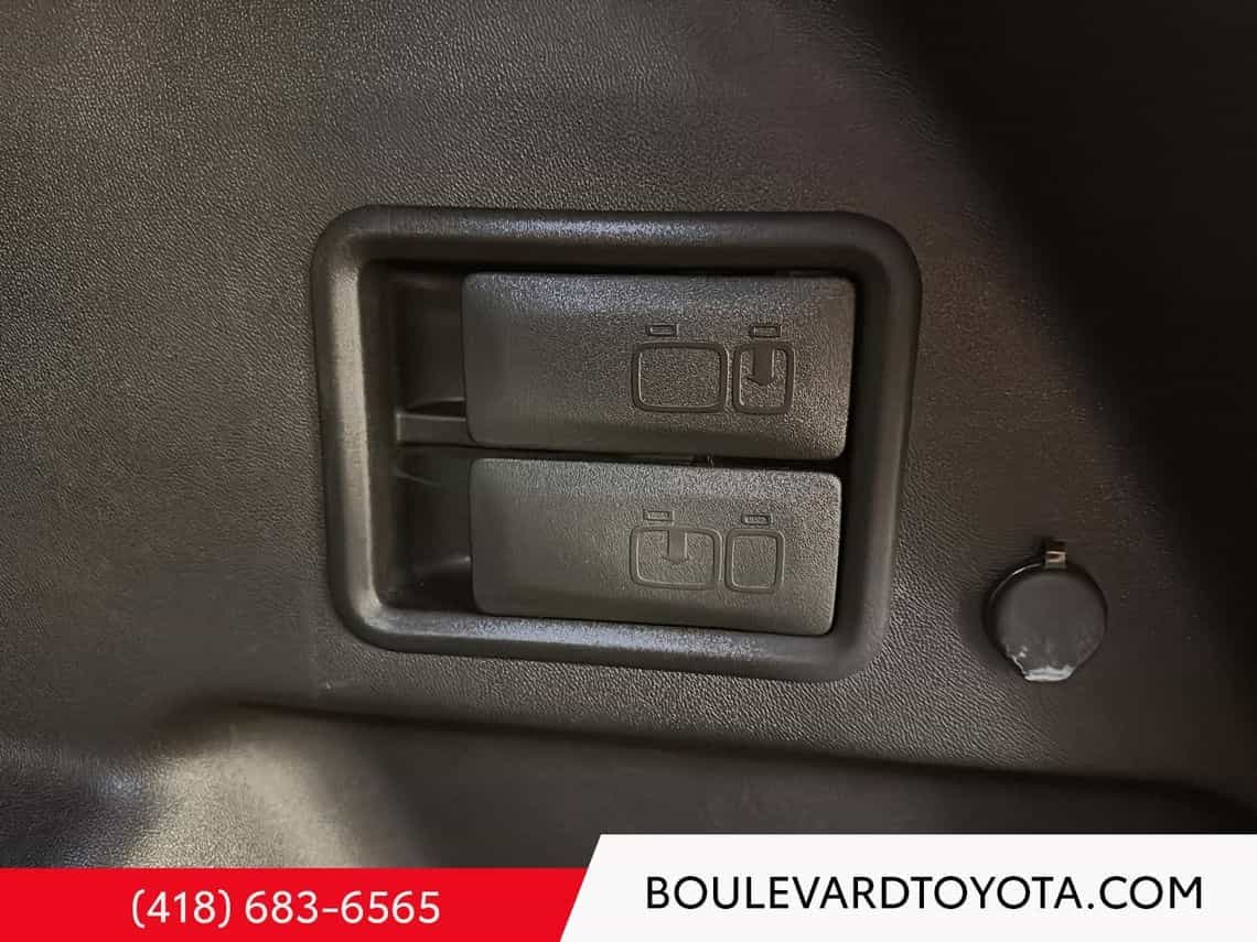 2024 GMC Terrain Sle - Image 23