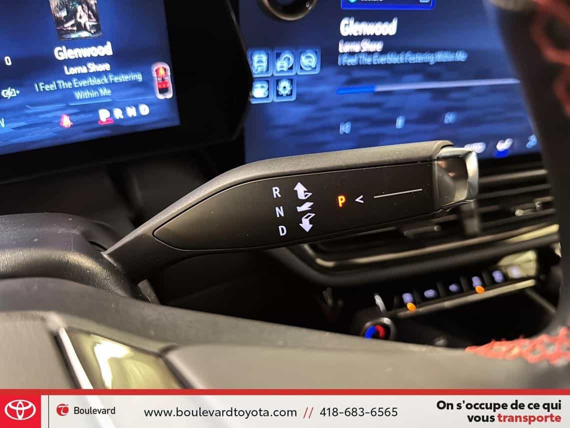 2025 Chevrolet Equinox Rs - Image 21