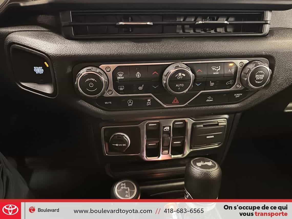 2024 Jeep Wrangler Sport S - Image 28