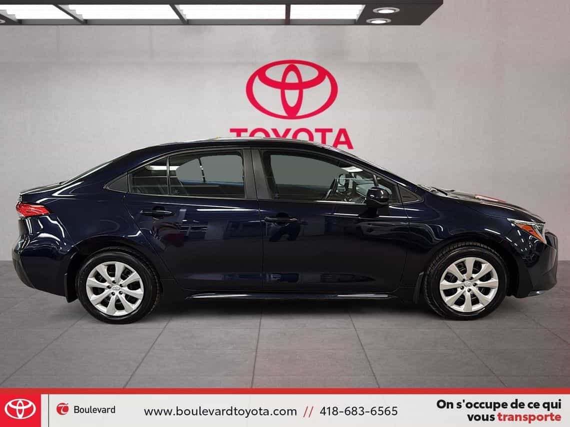 2022 Toyota Corolla Le - Image 3