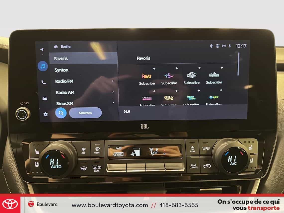 2024 Toyota Grand Highlander Limited Hybride - Image 33