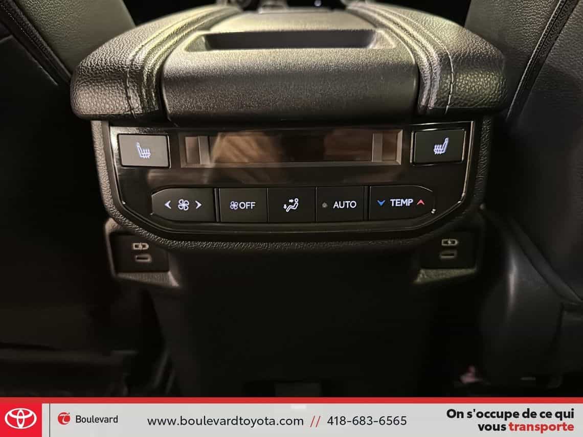 2024 Toyota Grand Highlander Limited Hybride - Image 47