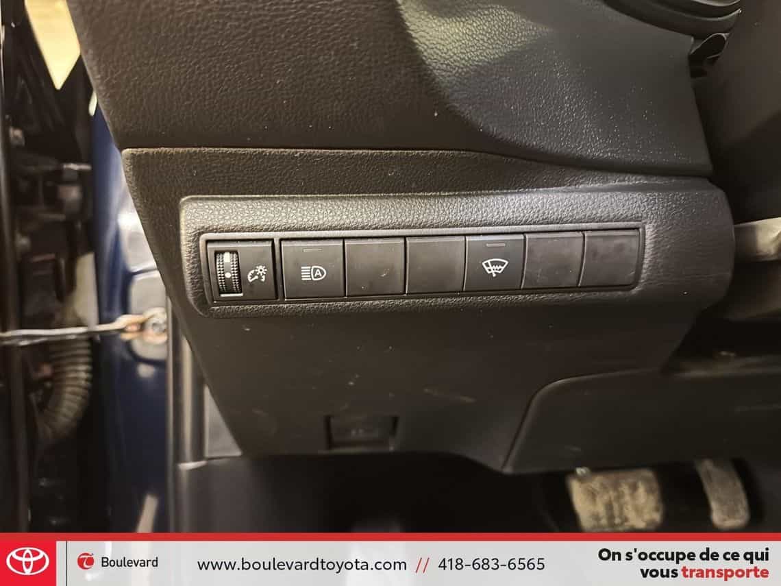 2021 Toyota Corolla Le - Image 13