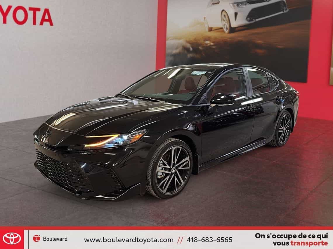 2025 Toyota Camry Xse Hybride - Image 1