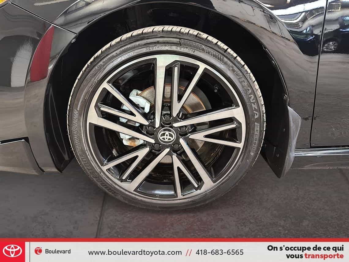 2025 Toyota Camry Xse Hybride - Image 8