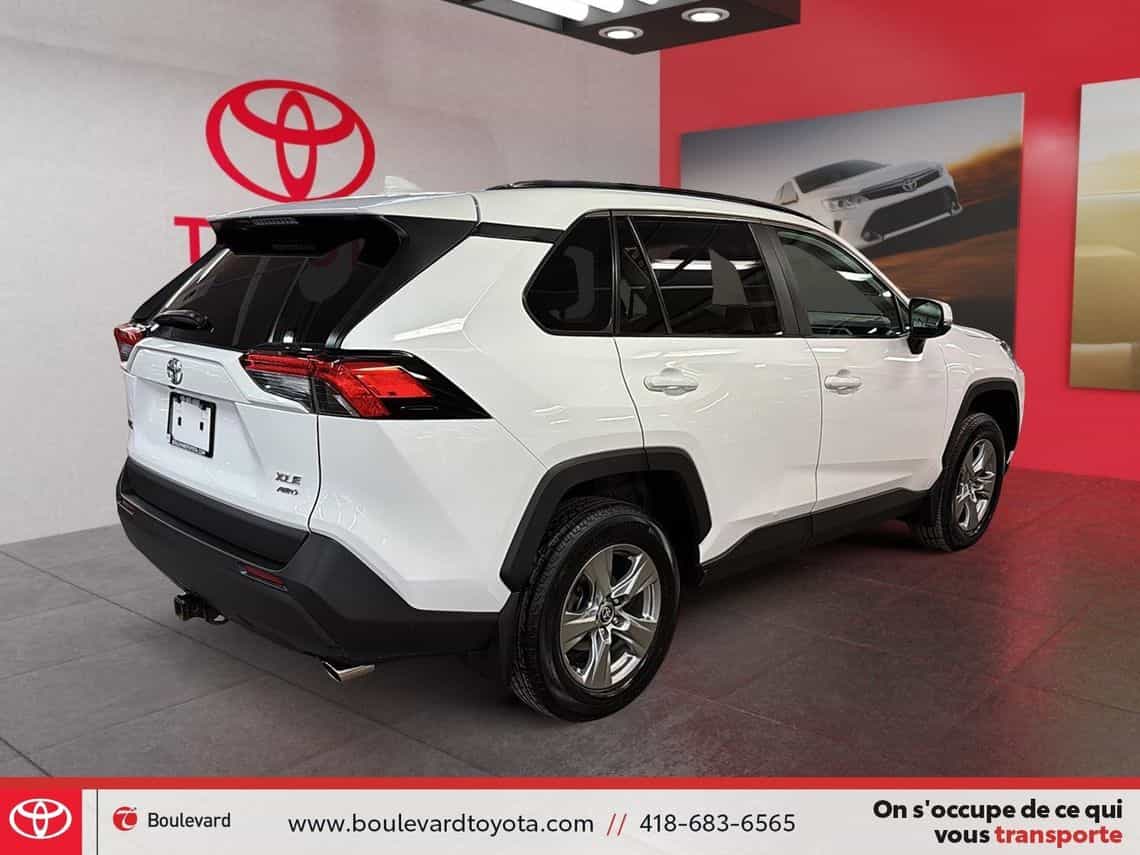 2022 Toyota Rav4 Xle - Image 4