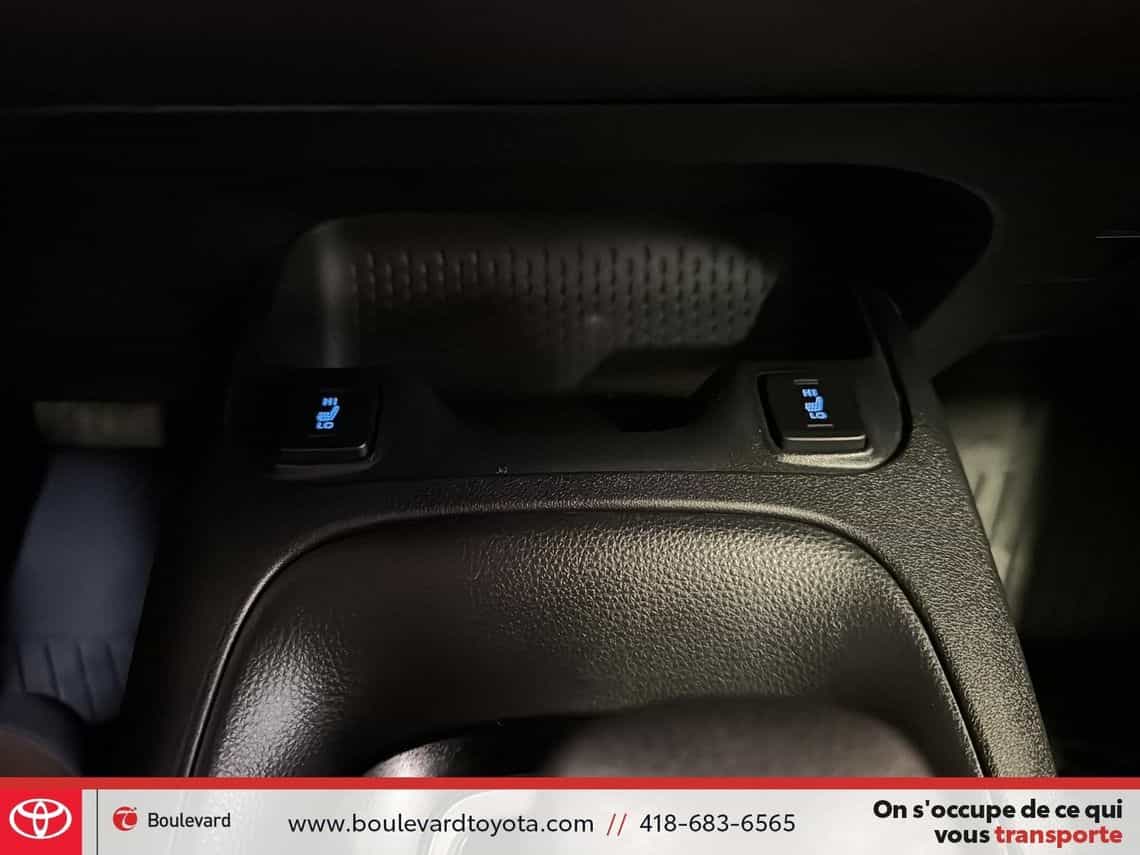 2022 Toyota Corolla Le - Image 16