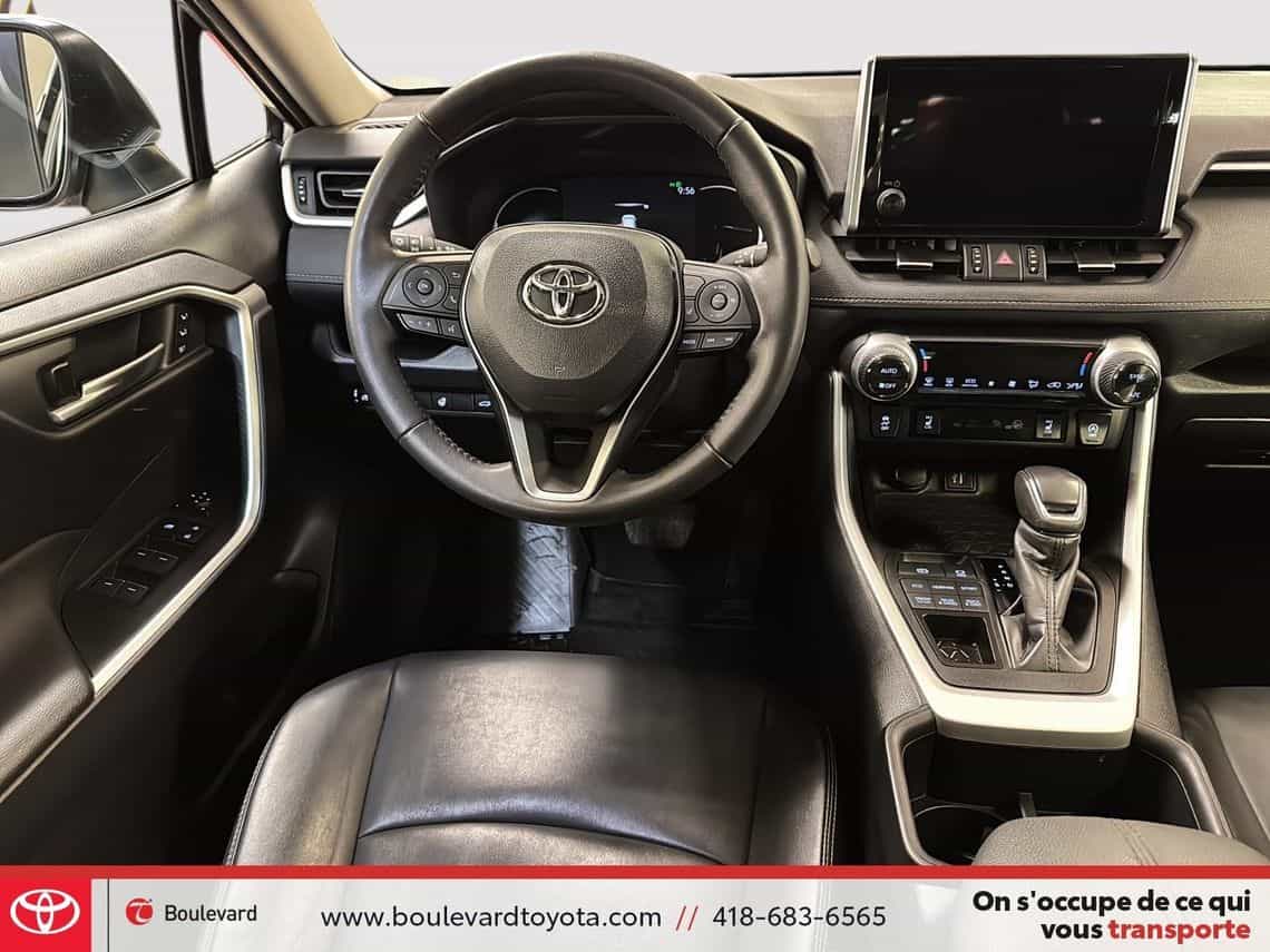 2024 Toyota Rav4 Xle - Image 21