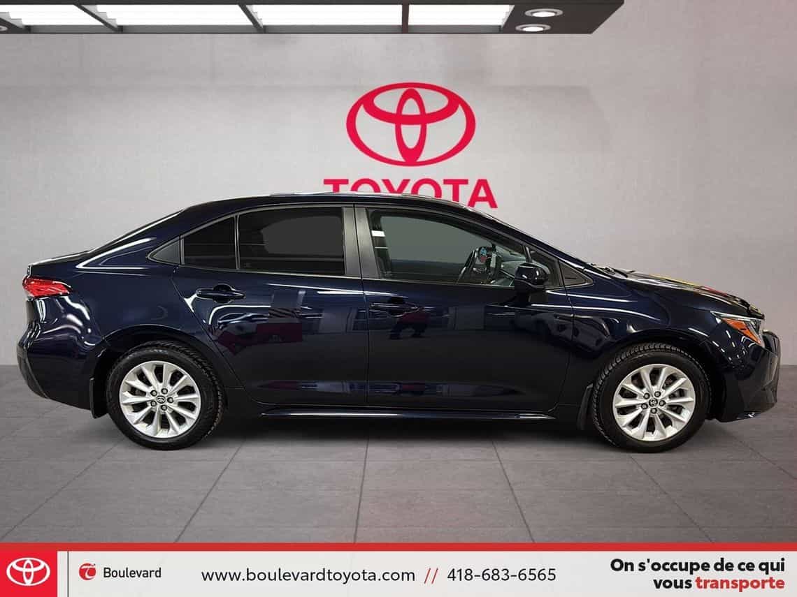 2022 Toyota Corolla LE Améliorer - Image 3