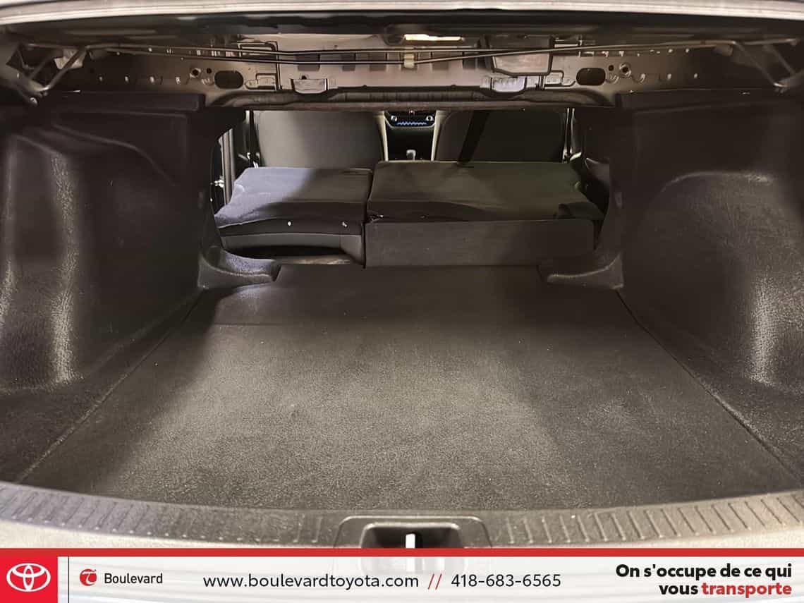 2022 Toyota Corolla LE Améliorer - Image 24