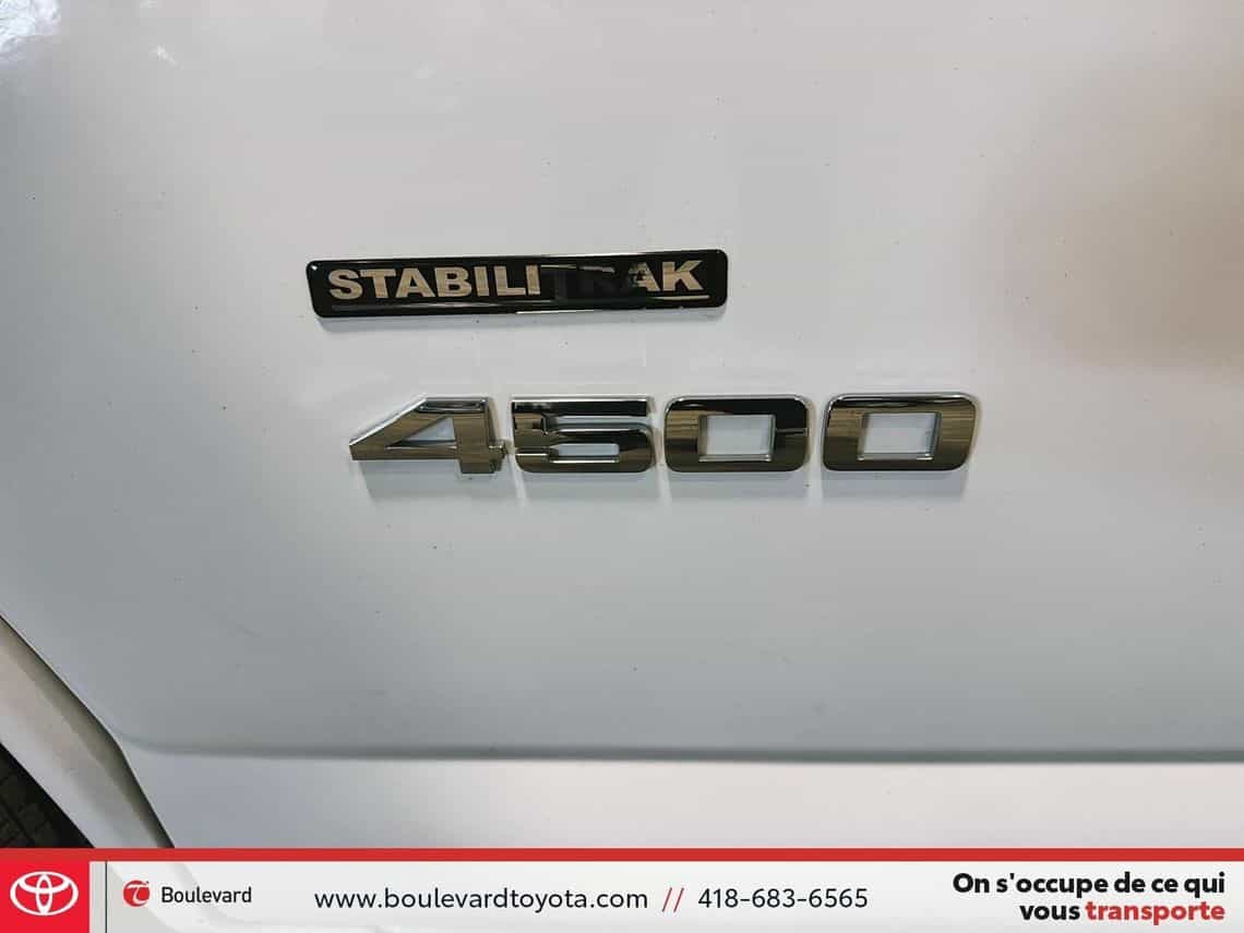 2024 GMC Savana 4500 Cube - Image 9