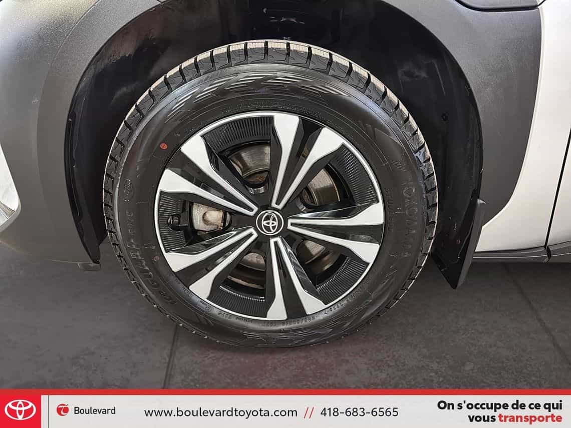 2023 Toyota BZ4X Le - Image 9