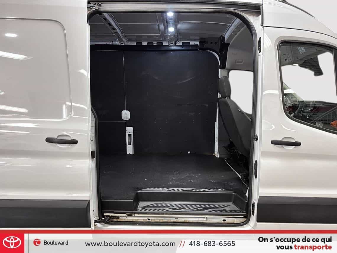 Image 17 Ford Transit T-250 2023