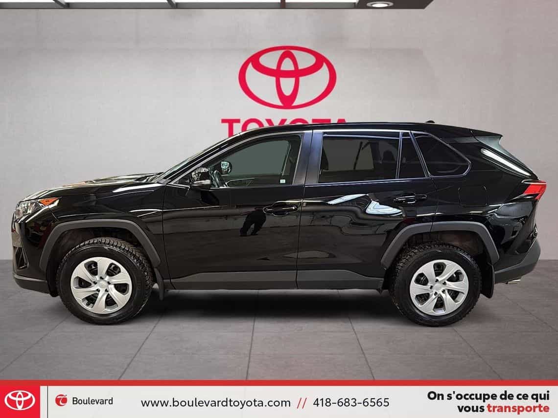 2022 Toyota Rav4 Le - Image 7