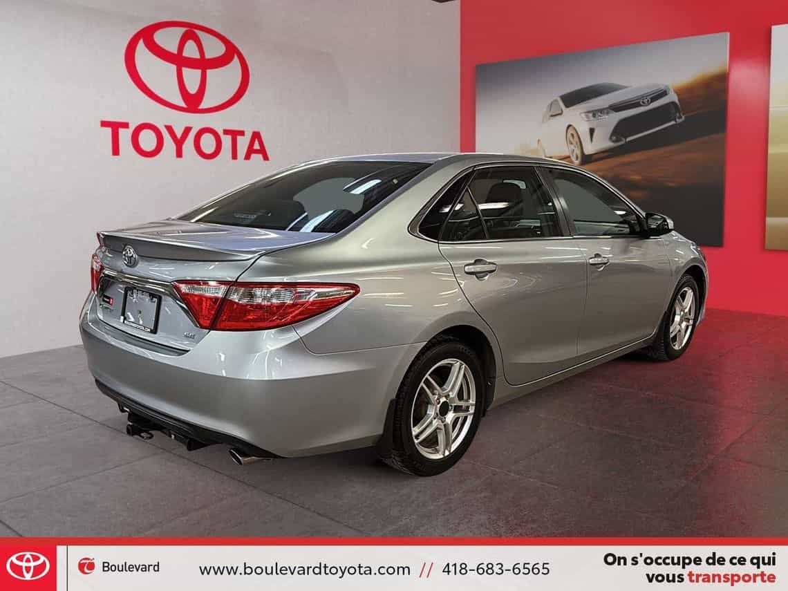 2015 Toyota Camry Se - Image 4