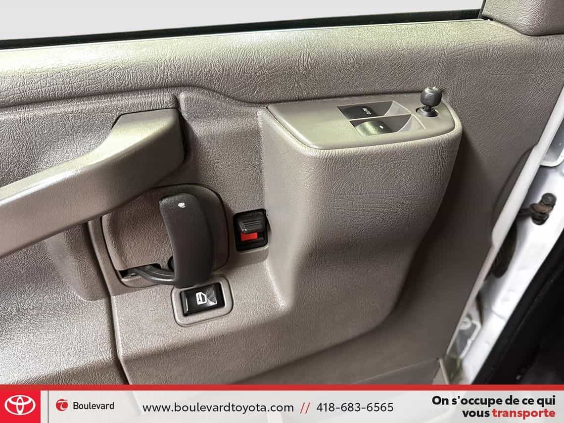 2023 GMC Savana 2500 - Image 9