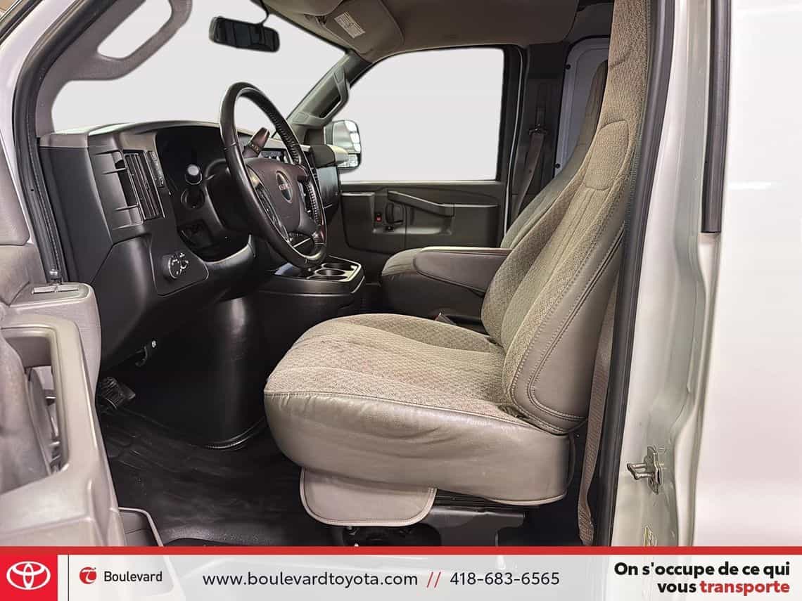 2023 GMC Savana 2500 - Image 10