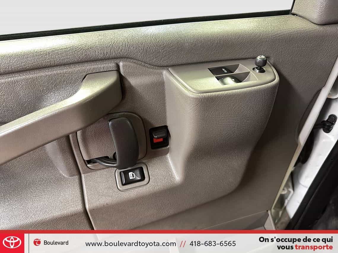 2023 GMC Savana G2500 - Image 9