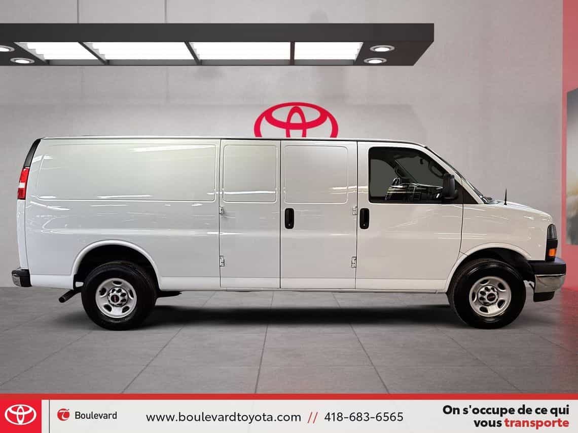 2023 GMC Savana 2500 - Image 3