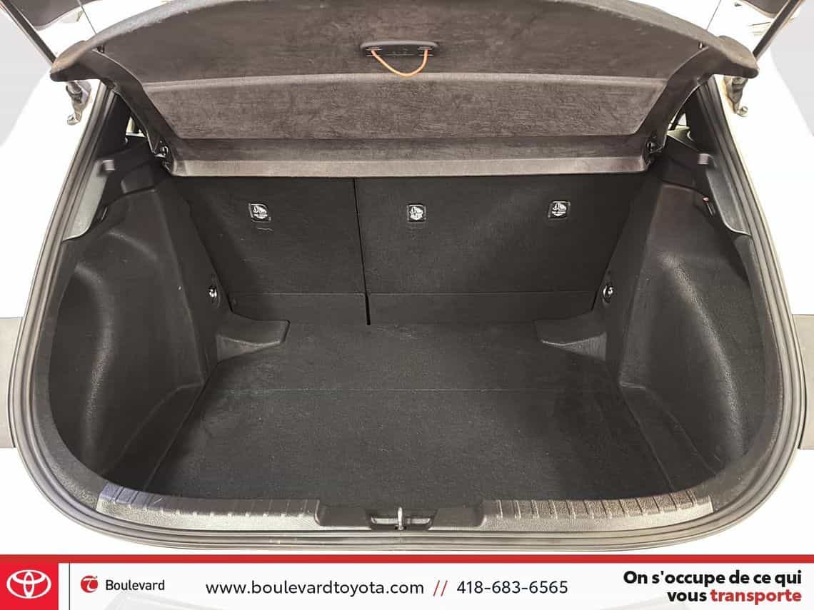 2023 Toyota Corolla L - Image 21