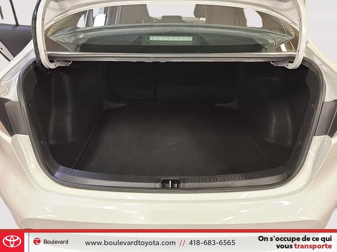 2022 Toyota Corolla Le - Image 22