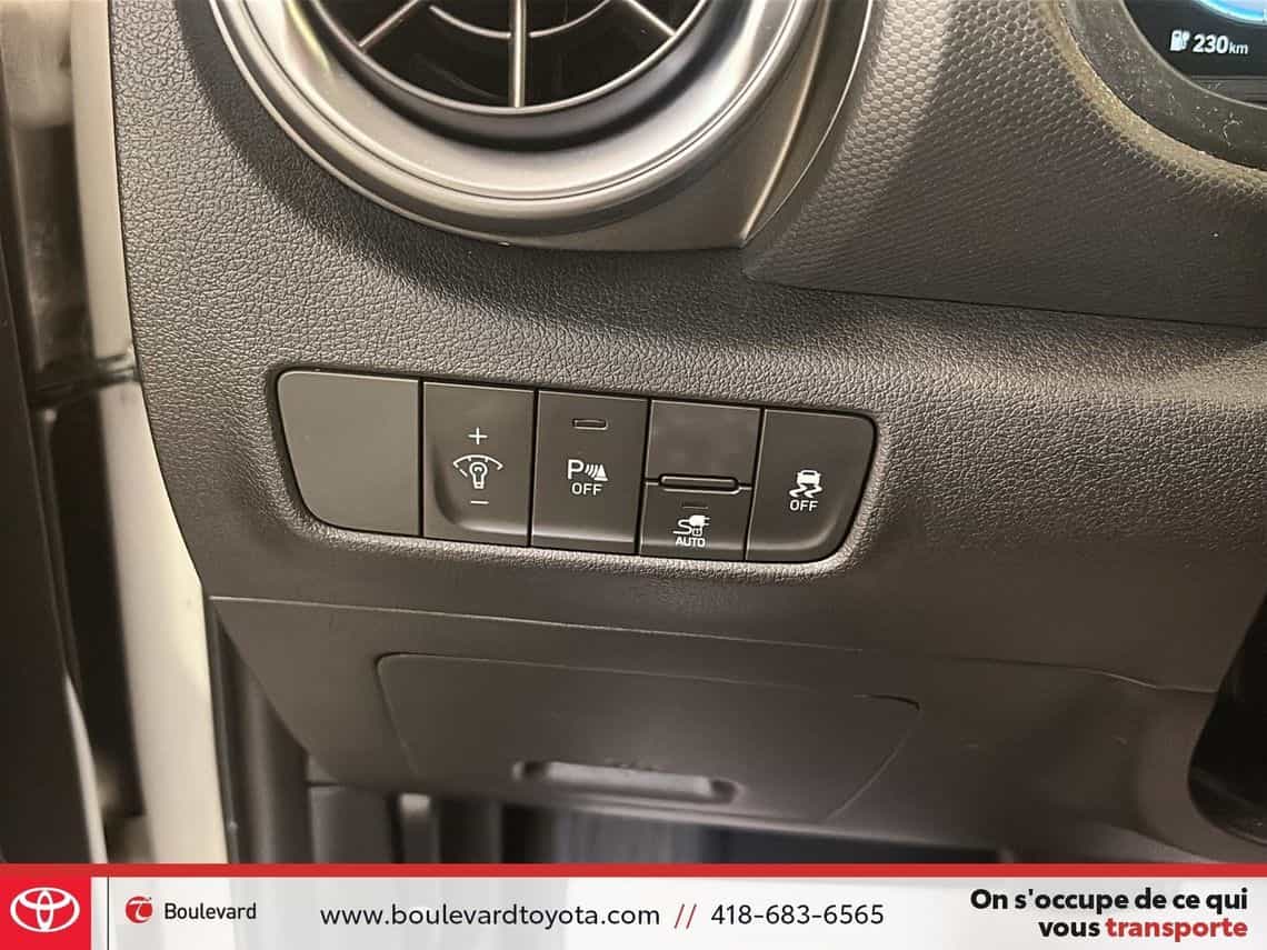 2023 Hyundai Kona Preferred - Image 13