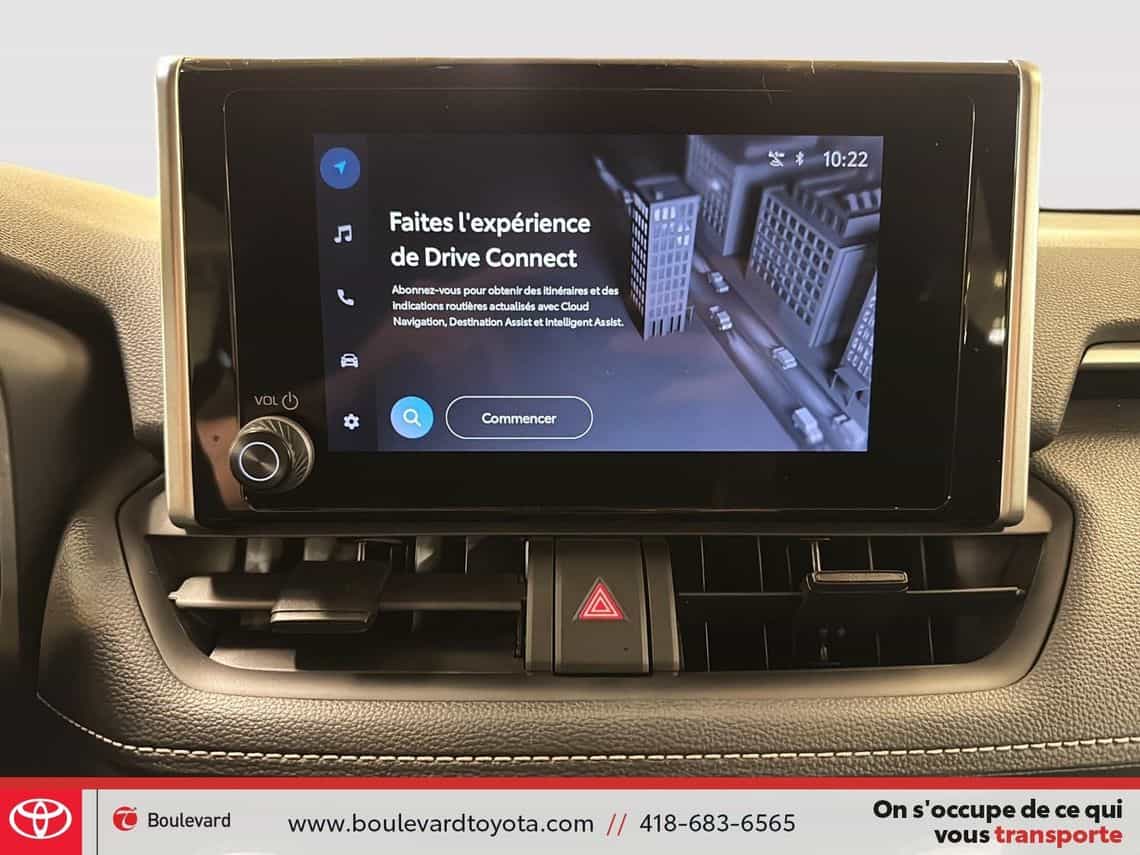 2024 Toyota Rav4 LE Hybride - Image 14