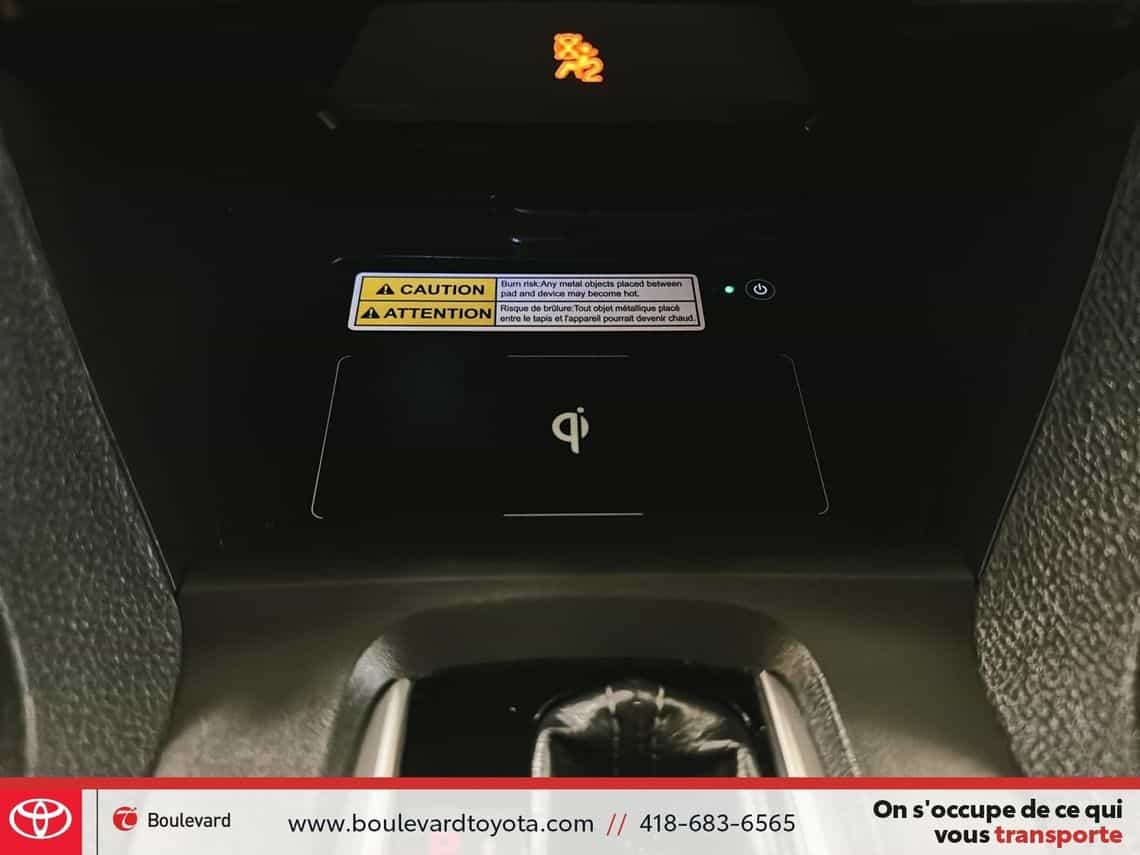 2020 Honda Civic Touring - Image 17