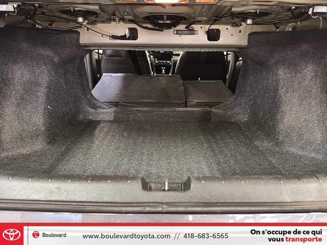 2020 Honda Civic Touring - Image 24