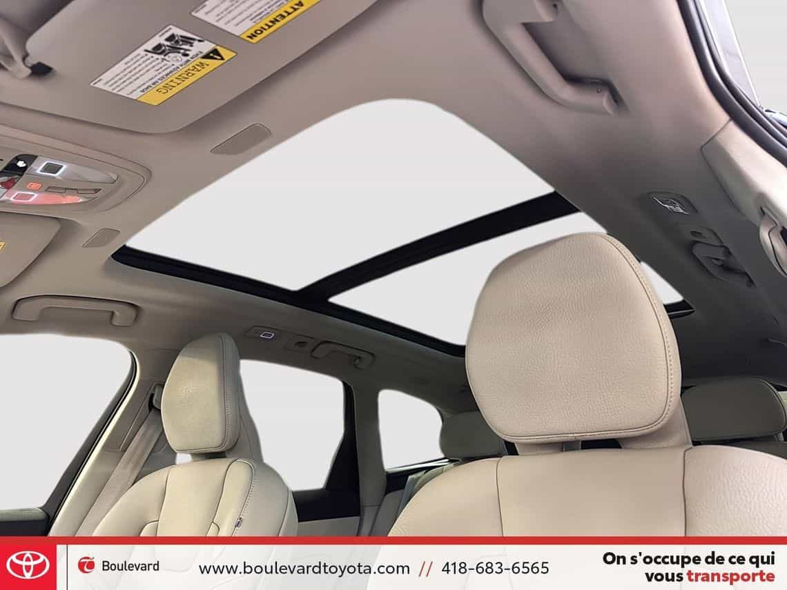 Image 14 Volvo XC60 T8 Plus 2025