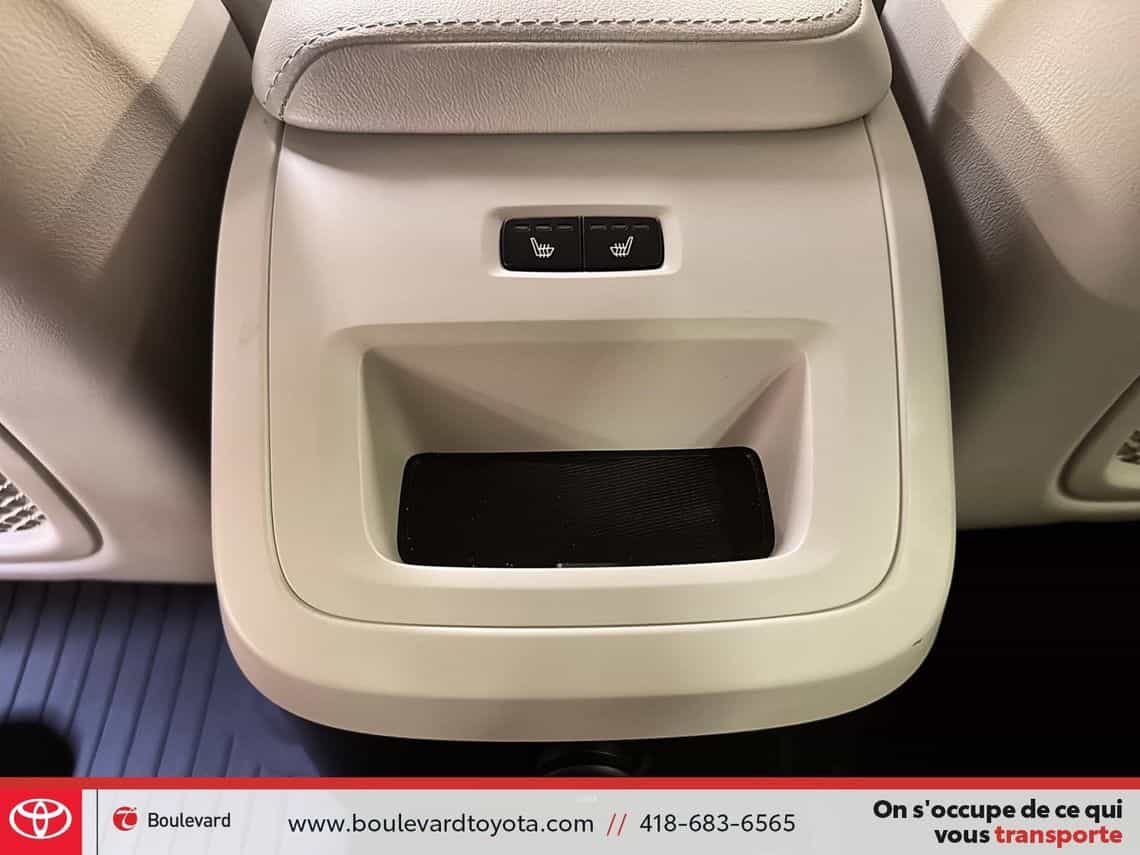 Image 24 Volvo XC60 T8 Plus 2025