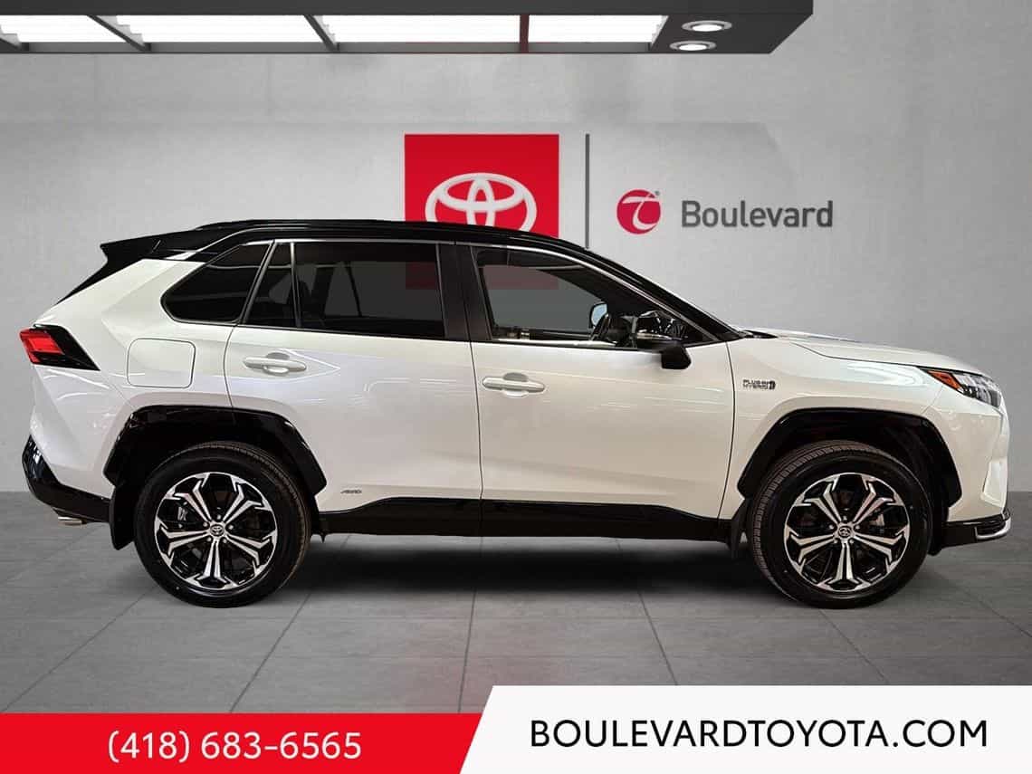 2024 Toyota Rav4 Prime Xse - Image 3