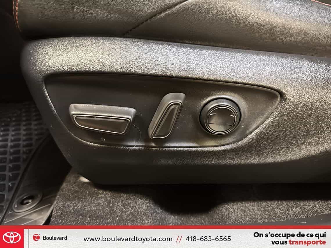 2024 Toyota Rav4 Prime XSE Techno - Image 11