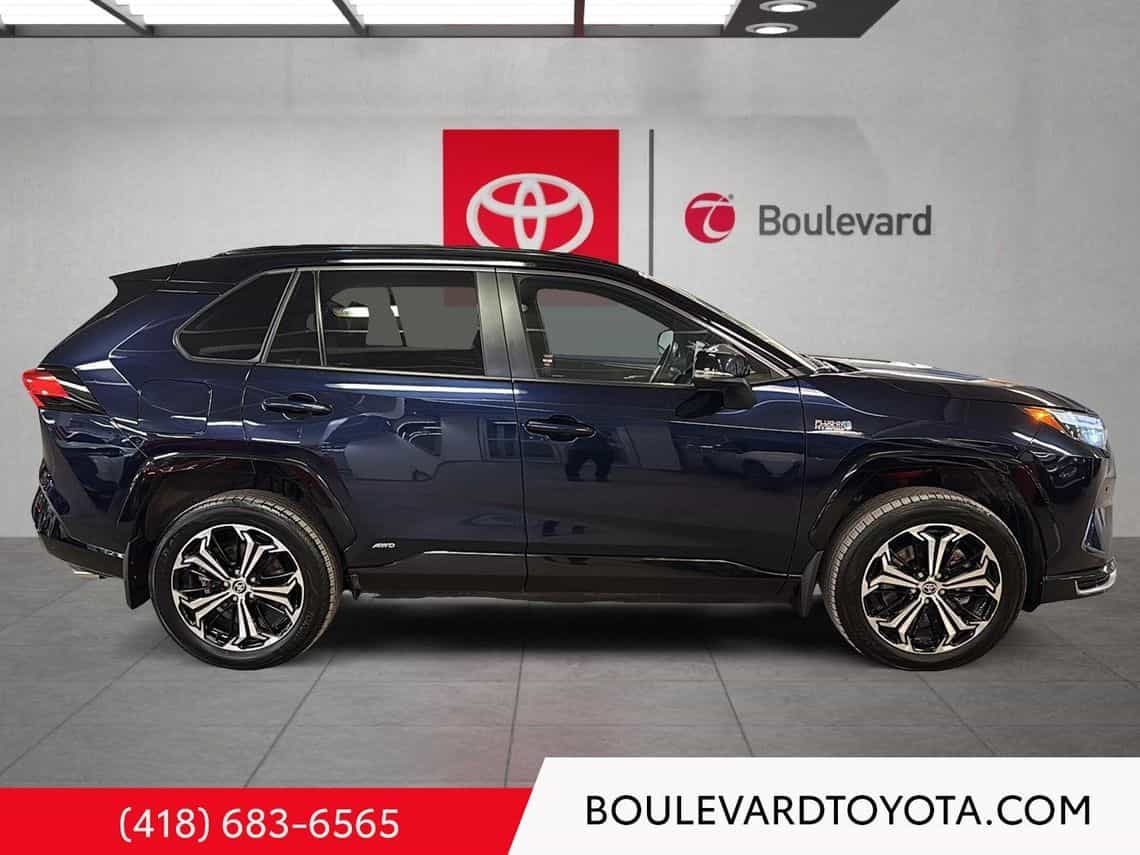 2024 Toyota Rav4 Prime XSE Techno - Image 3