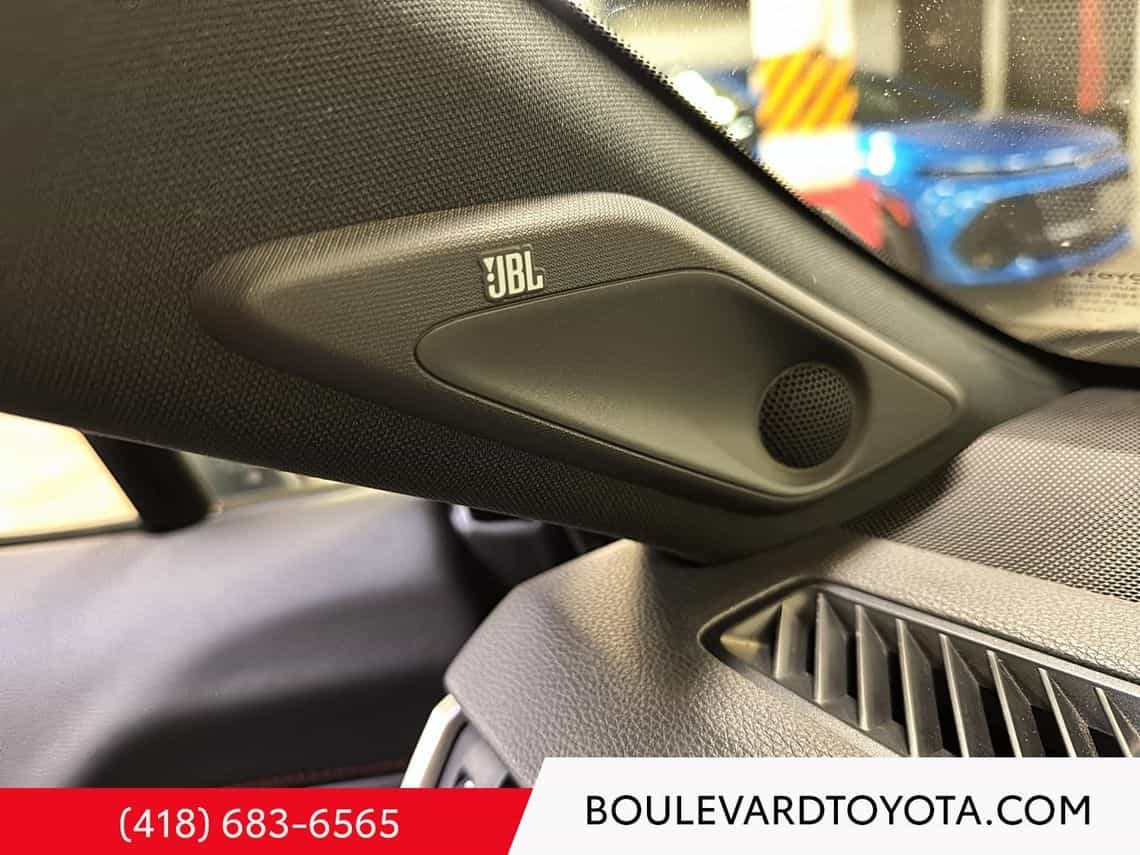 2024 Toyota Rav4 Prime XSE Techno - Image 16