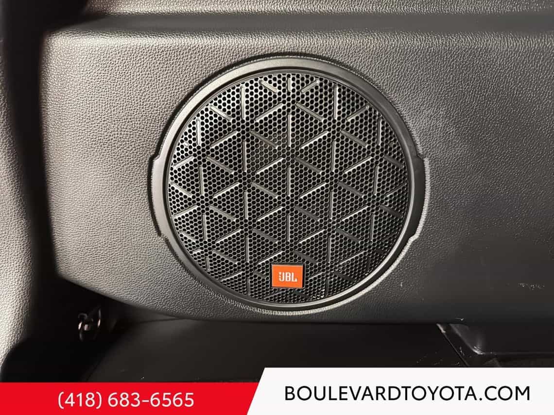 2024 Toyota Rav4 Prime XSE Techno - Image 17