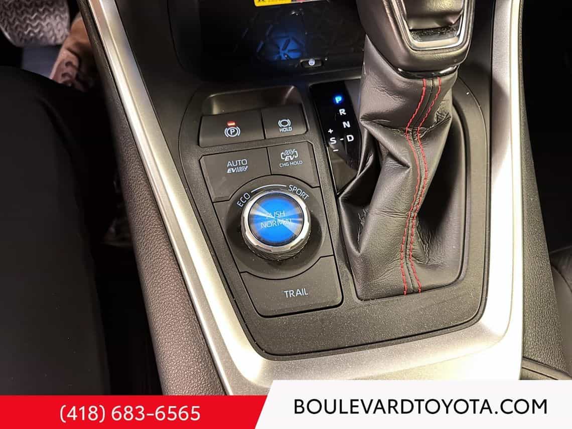 2024 Toyota Rav4 Prime XSE Techno - Image 26