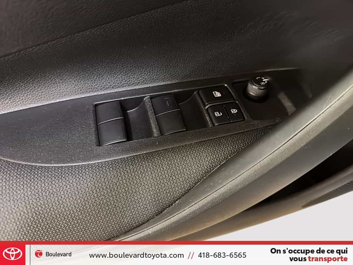 2022 Toyota Corolla Le - Image 9