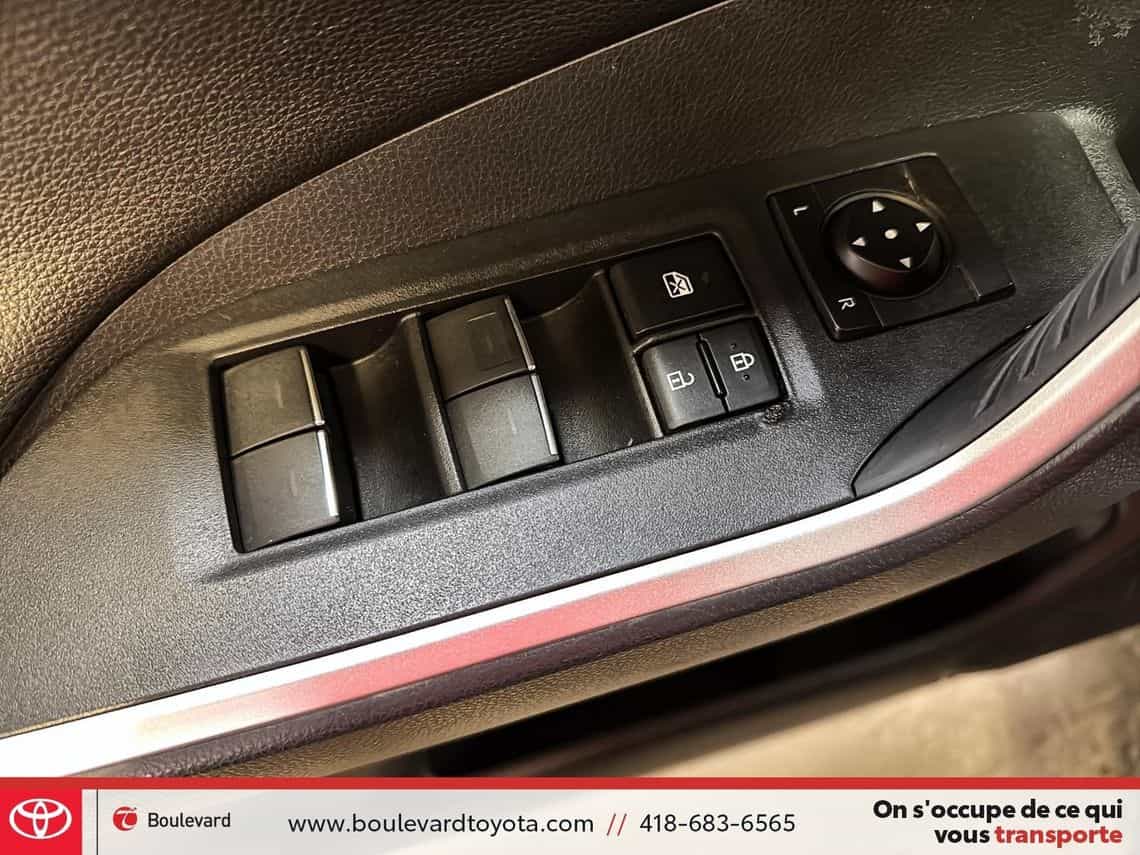 Image 9 Toyota Rav4 Prime Xse 2024