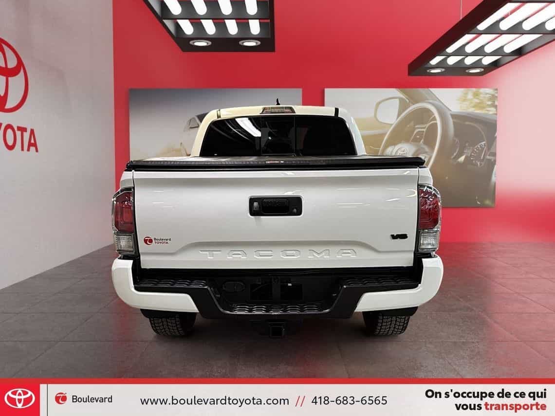 2023 Toyota Tacoma TRD Sport - Image 5