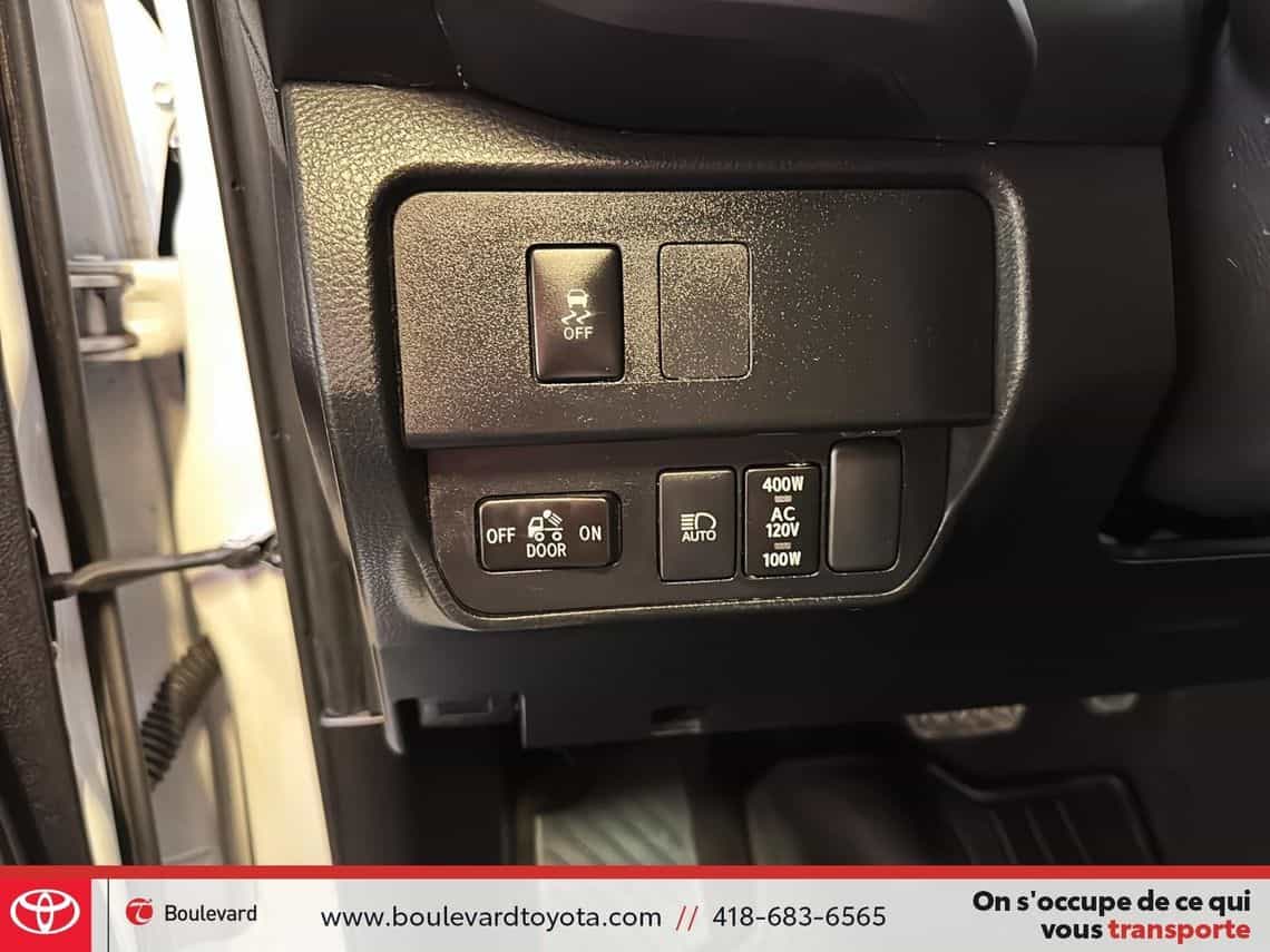 2023 Toyota Tacoma TRD Sport - Image 14