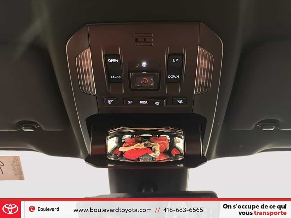 2023 Toyota Highlander Xse - Image 22