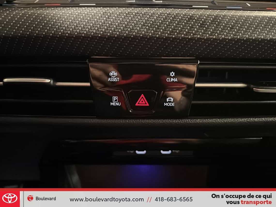 2024 Volkswagen Golf R R - Image 19